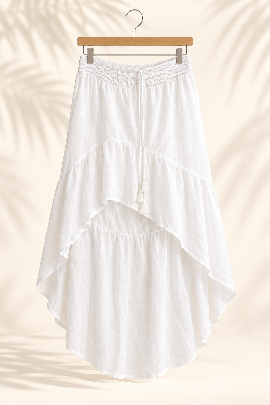Falda blanca asimétrica con vuelos · Talla S