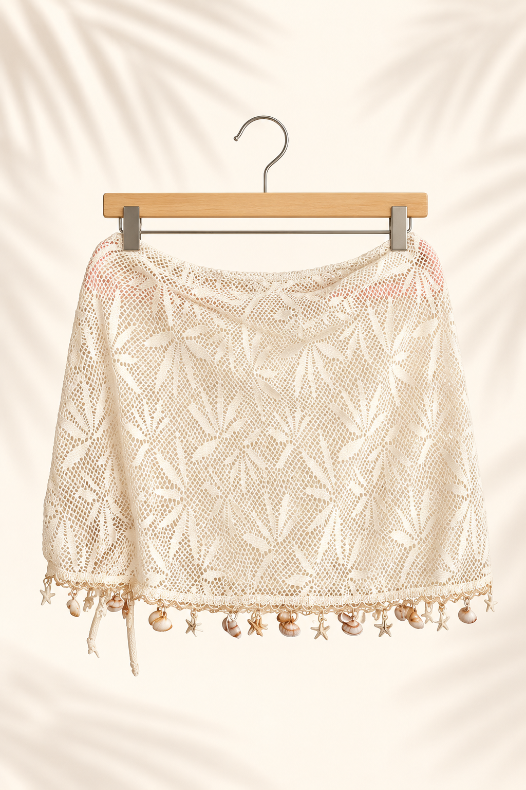 Falda de playa calada con conchitas · Talla L