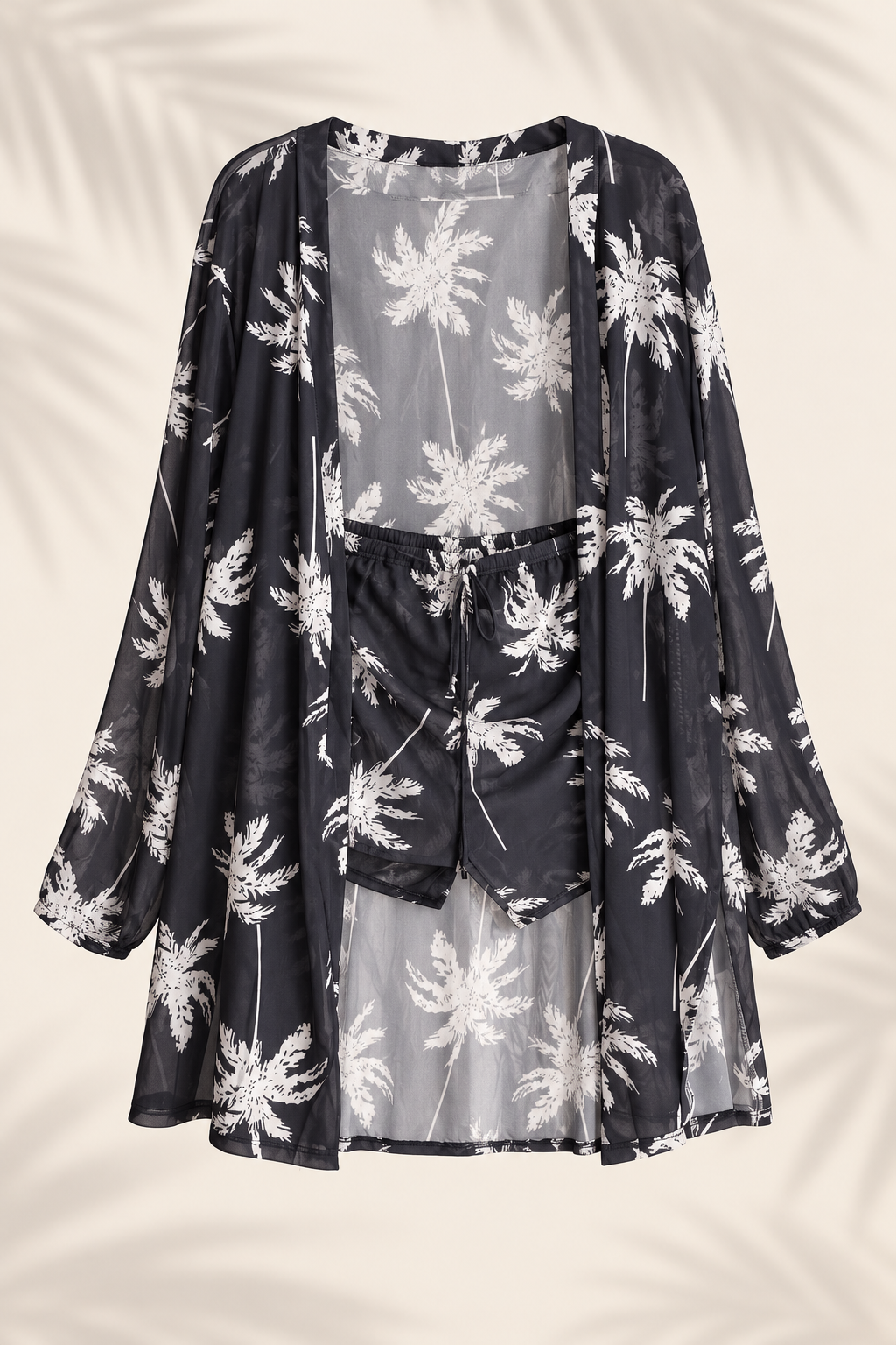Conjunto de playa kimono y short negro con palmeras